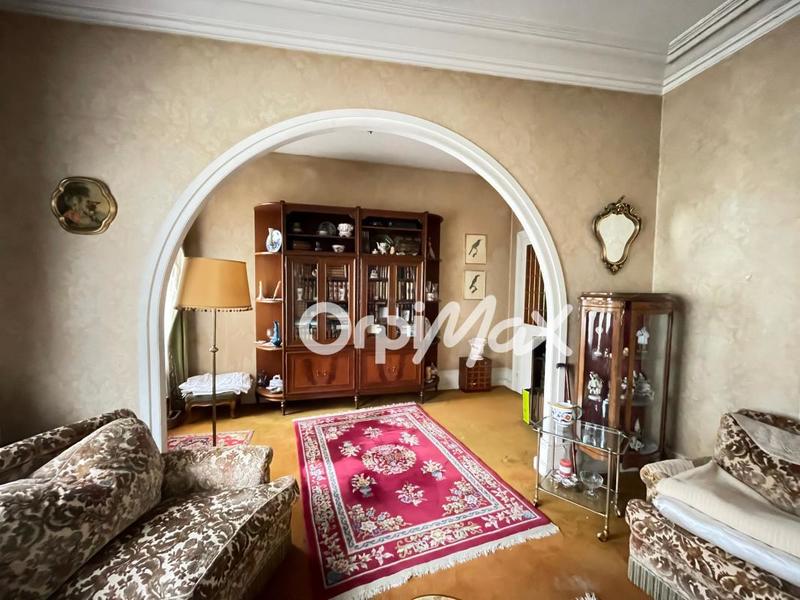 Maison - 200 m² - 4 pièces