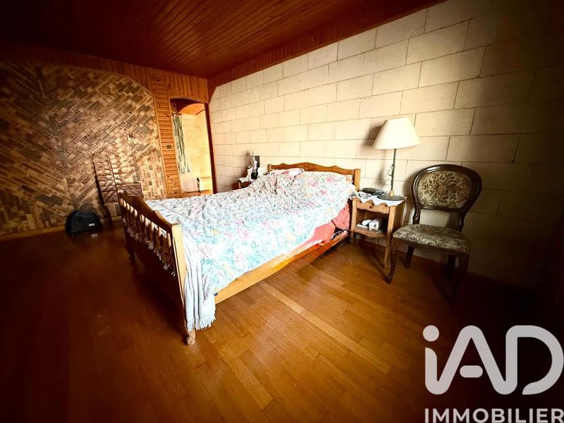 Maison - 227 m² - 9 pièces