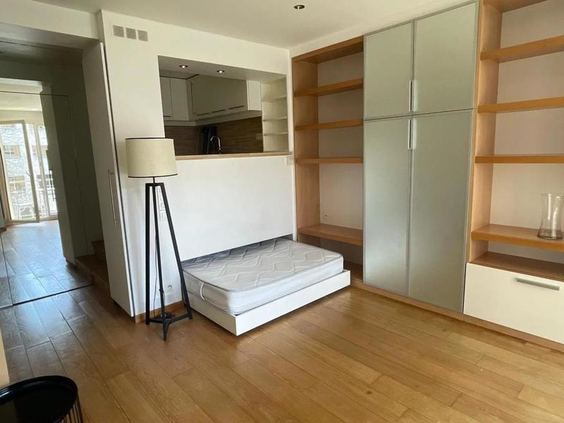 Studio - 24 m² - 1 pièce