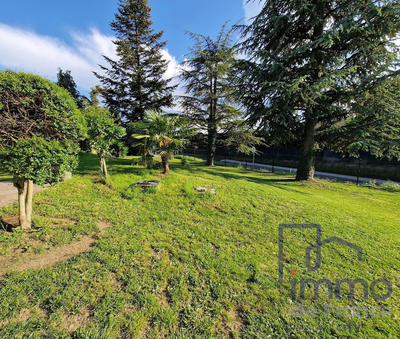 Maison traditionnelle - 153 m² - 8 pièces