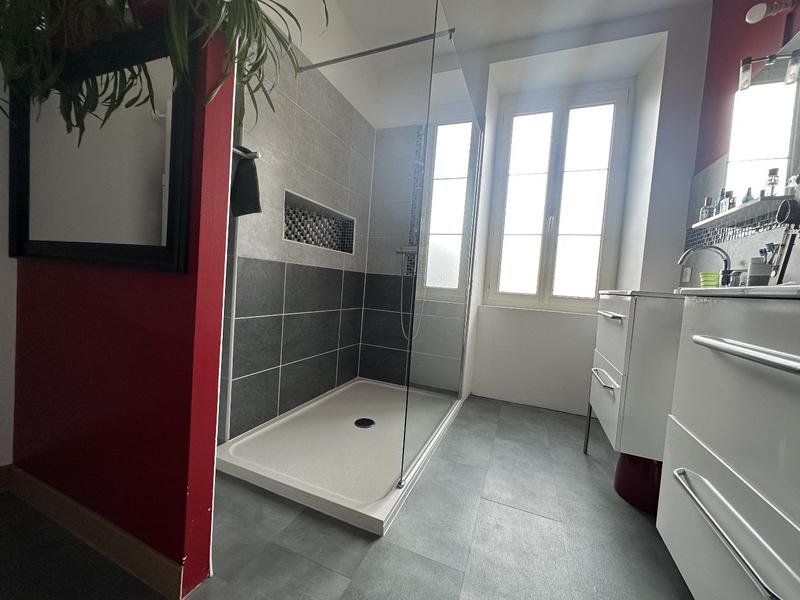 Maison - 186 m² - 7 pièces