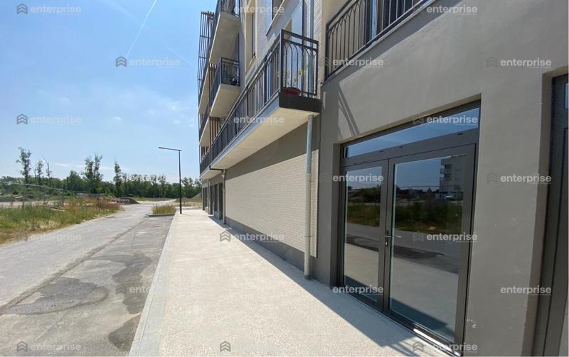 Local commercial - 376 m²