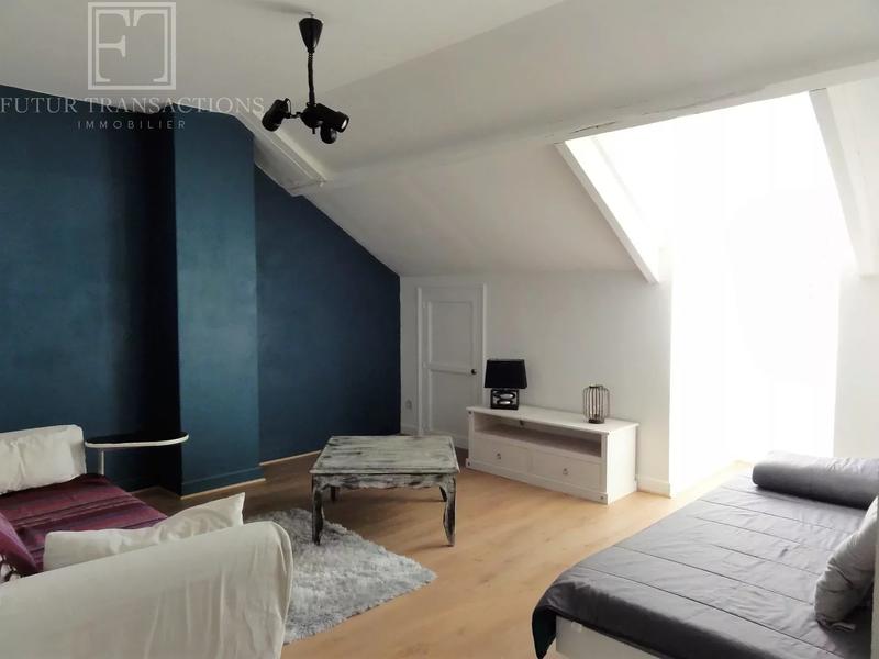 Maison - 233 m² - 12 pièces