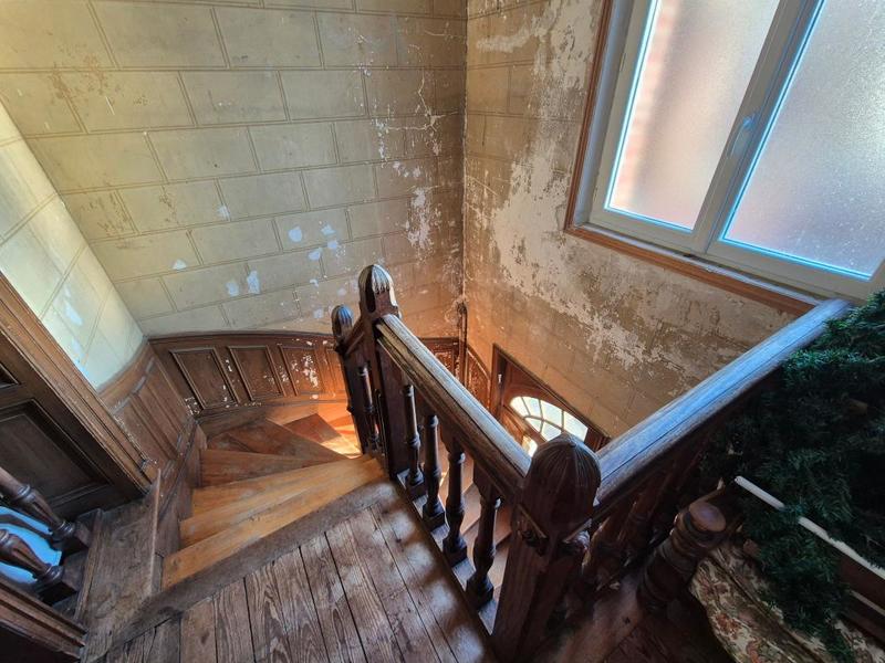 Maison - 300 m² - 8 pièces