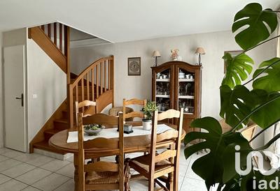 Maison - 96 m² - 6 pièces