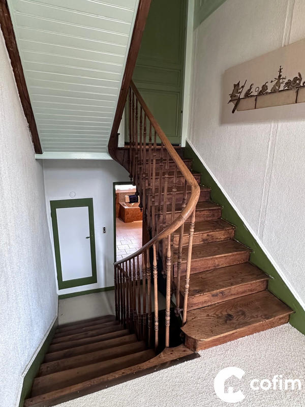 Maison - 185 m² - 7 pièces