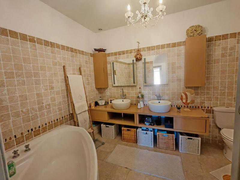 Appartement - 185 m² - 4 pièces