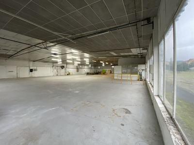 Local commercial - 1 000 m² - 2 pièces