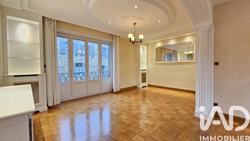 Maison de ville - 195 m² - 9 pièces