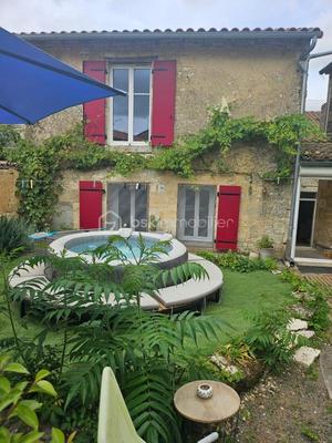 Maison de village - 186 m² - 7 pièces