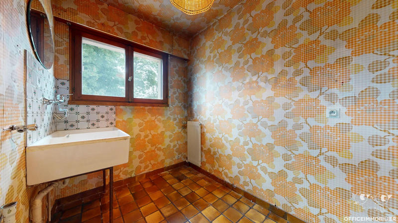 Appartement - 185 m² - 6 pièces