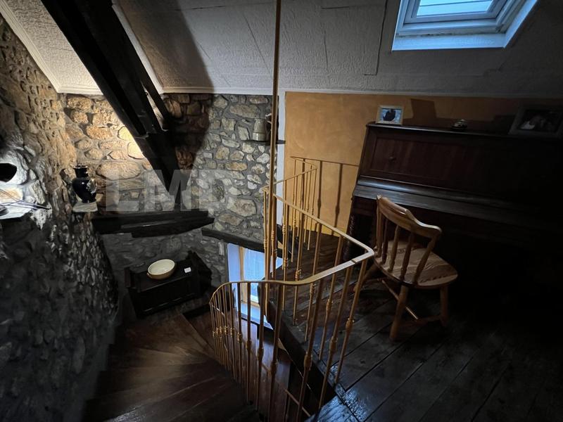 Maison en pierre - 142 m² - 6 pièces