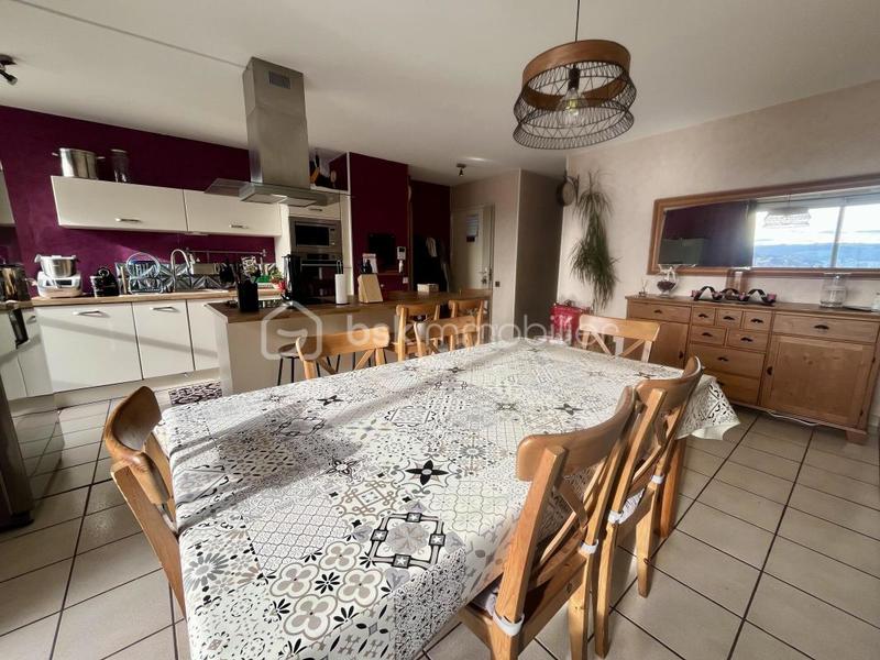 Appartement - 76 m² - 4 pièces