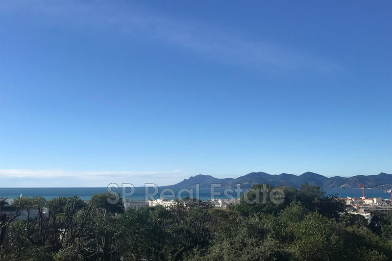 Appartement - 92 m² - 4 pièces