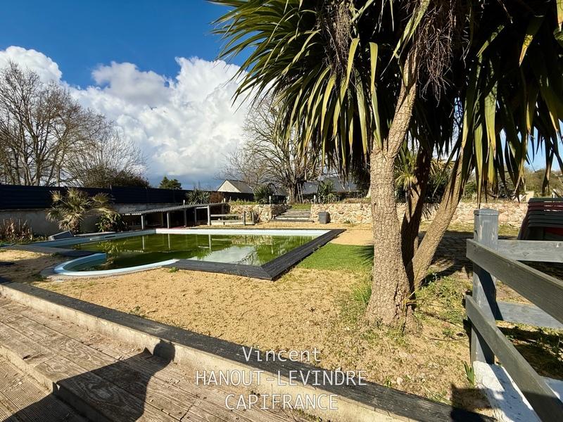 Maison - 259 m² - 12 pièces