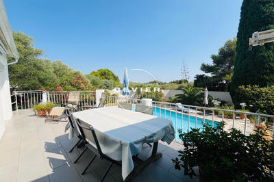 Maison - 189 m² - 4 pièces