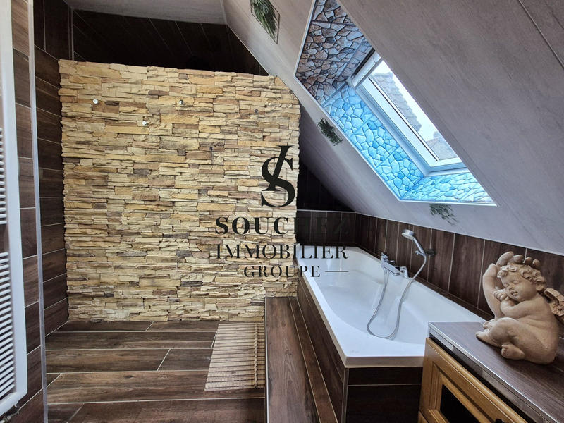 Maison - 151 m² - 6 pièces