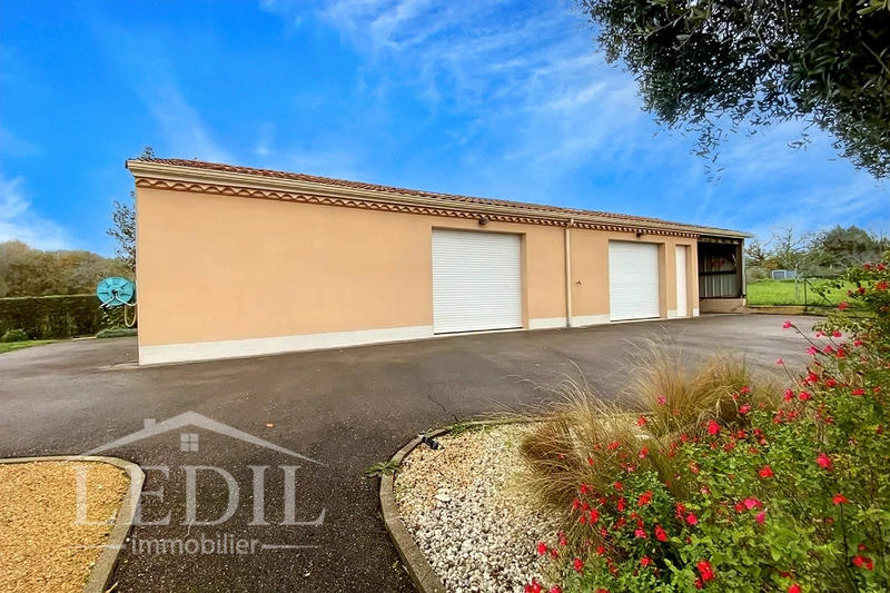 Villa - 194 m² - 4 pièces