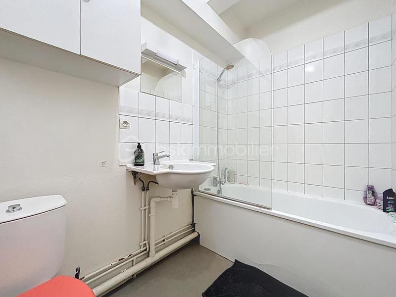 Studio - 30 m² - 1 pièce