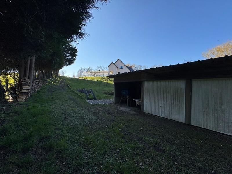 Maison - 236 m² - 7 pièces