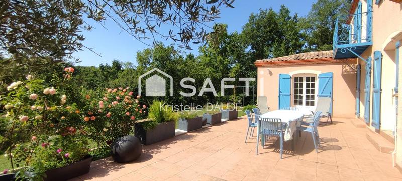 Maison - 210 m² - 6 pièces