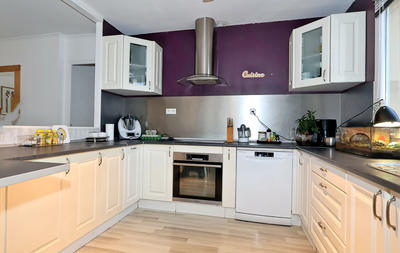 Villa - 100 m² - 5 pièces