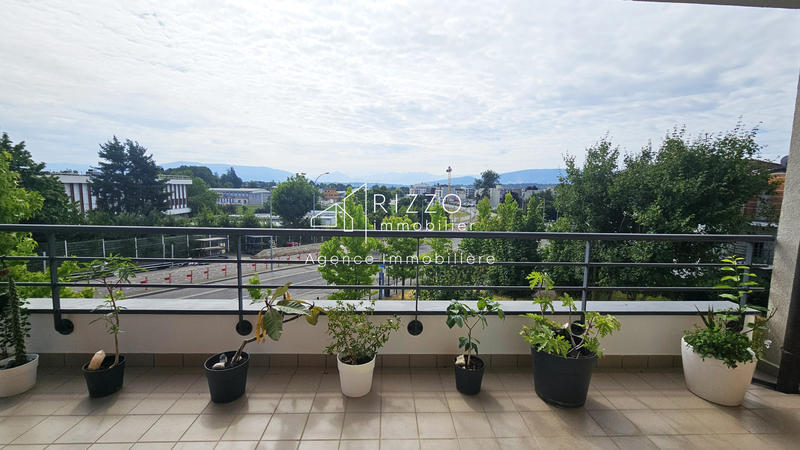 Appartement - 111 m² - 5 pièces