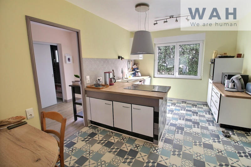 Maison - 225 m² - 8 pièces