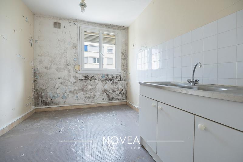 Appartement - 81 m² - 5 pièces