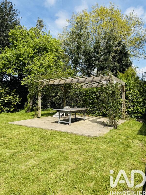 Maison - 205 m² - 6 pièces