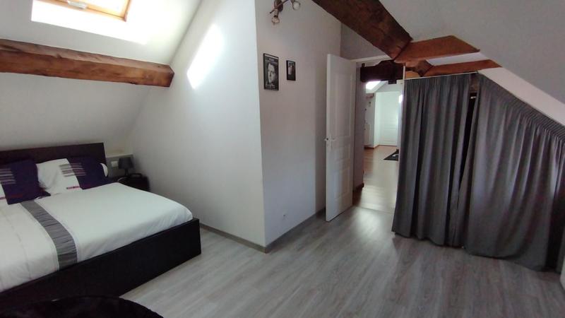 Maison - 170 m² - 9 pièces