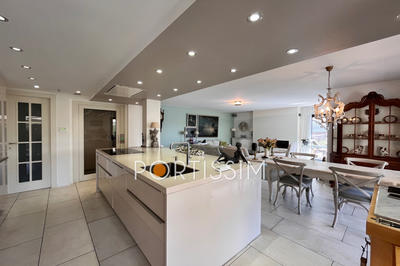 Appartement - 107 m² - 3 pièces