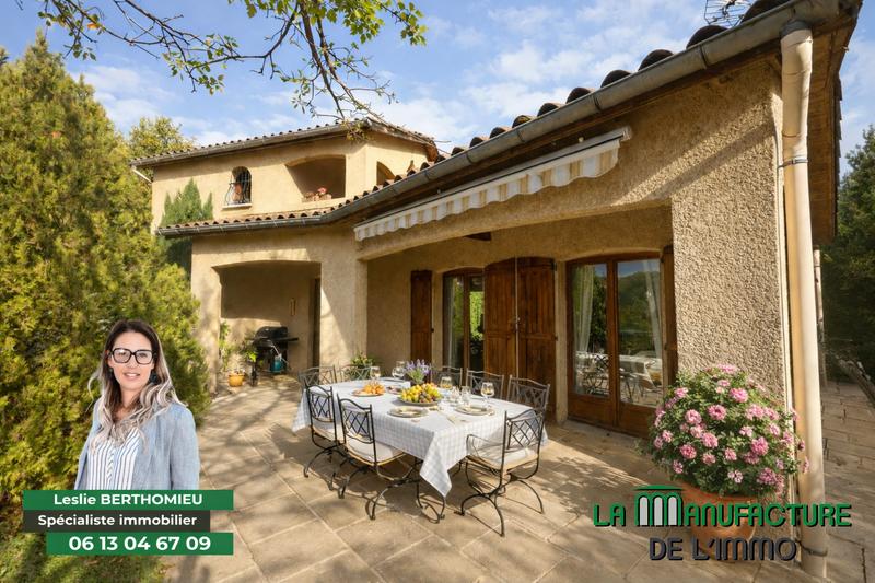 Maison - 135 m² - 6 pièces