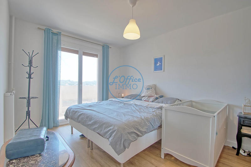 Appartement - 93 m² - 4 pièces