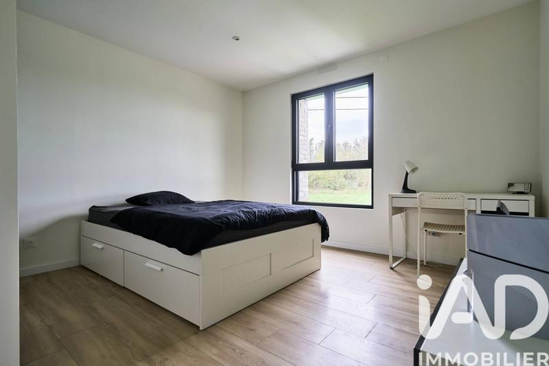 Maison - 210 m² - 6 pièces