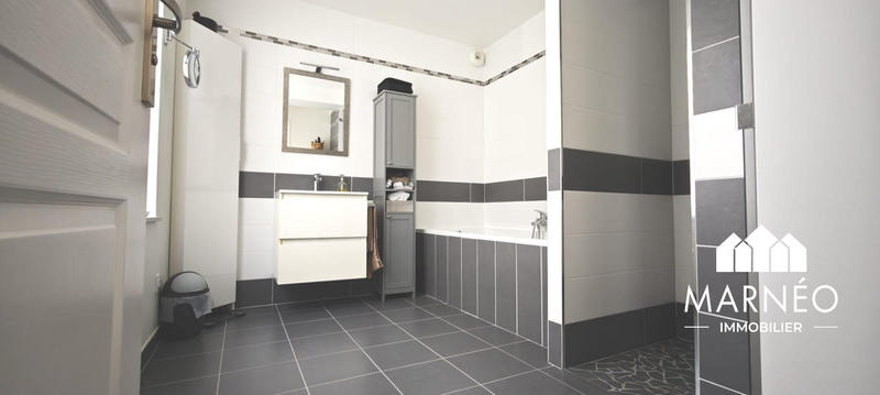 Maison ancienne - 192 m² - 6 pièces