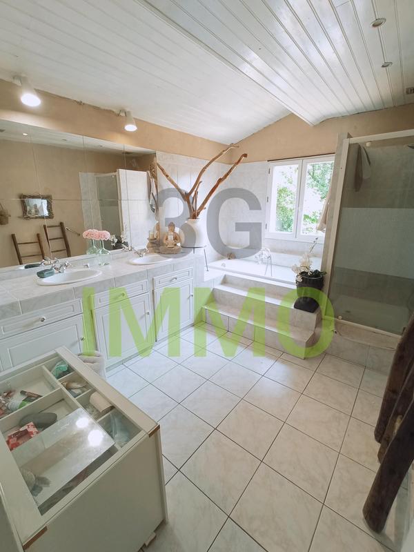 Maison - 140 m² - 4 pièces