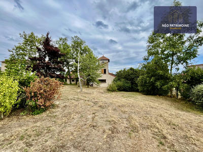 Maison - 390 m² - 11 pièces