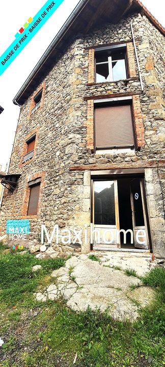 Maison - 220 m² - 9 pièces