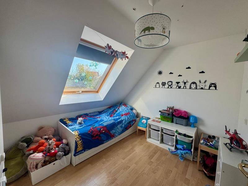 Maison - 92 m² - 5 pièces