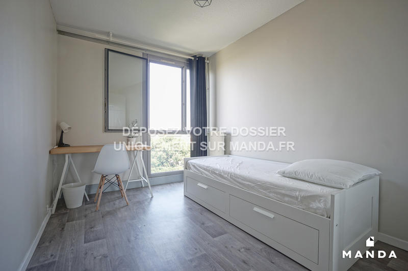 Chambre - 11 m² - 4 pièces
