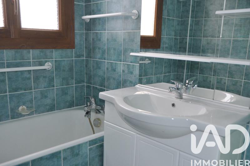 Appartement - 80 m² - 4 pièces