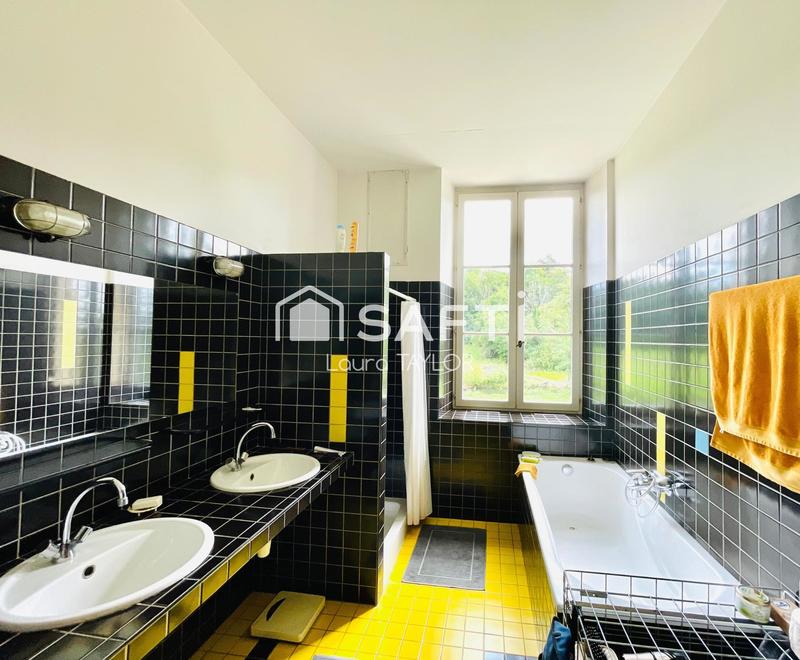 Château - 500 m² - 15 pièces