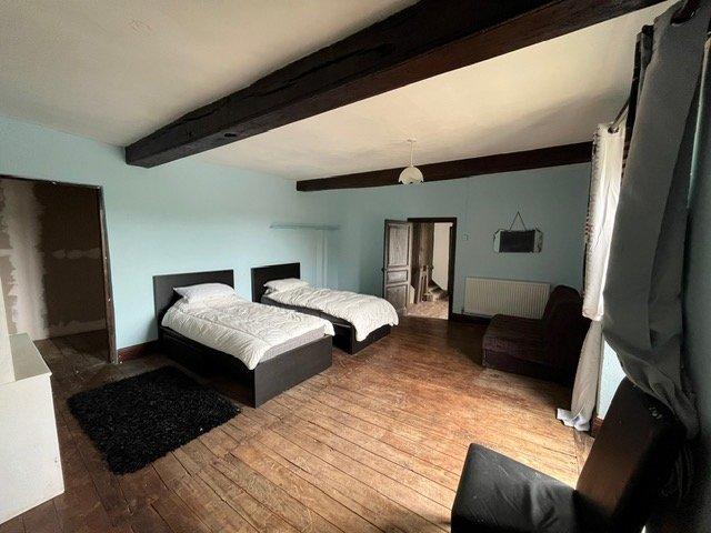 Corps de ferme - 351 m² - 9 pièces