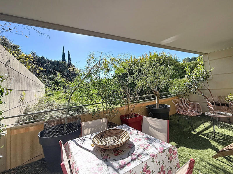 Appartement - 90 m² - 4 pièces