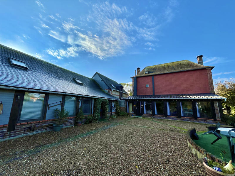 Maison - 276 m² - 5 pièces