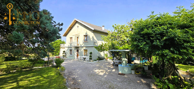 Maison - 180 m² - 5 pièces