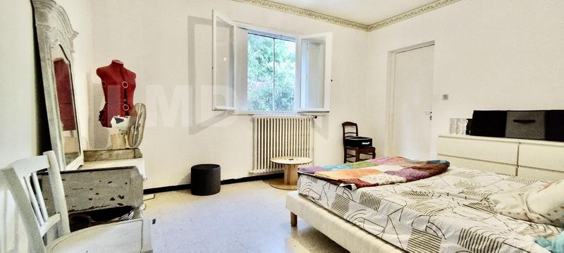 Maison - 216 m² - 10 pièces