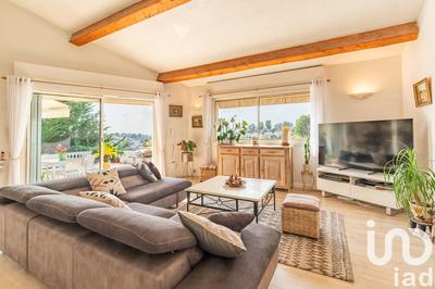 Maison - 200 m² - 6 pièces