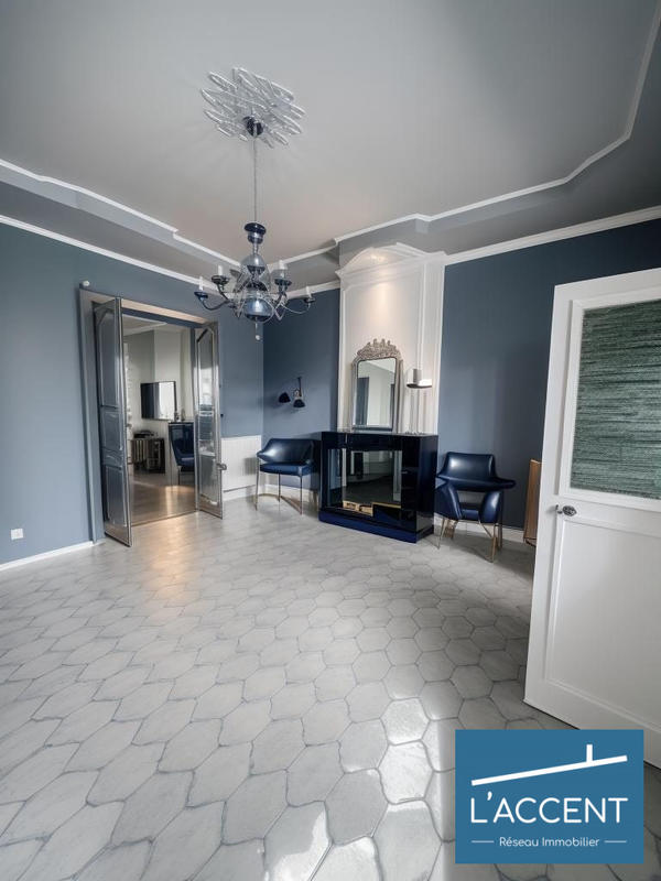 Appartement - 122 m² - 5 pièces